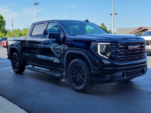 Used 2024 GMC Sierra 1500 Elevation AWD/4WD image 2