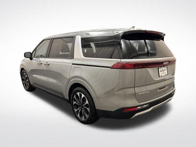 Used 2024 Kia Carnival EX FWD image 7