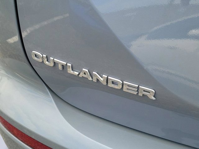 Used 2025 Mitsubishi Outlander SEL FWD image 6