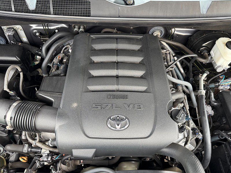 Used 2018 Toyota Tundra SR5 w/ TRD Off Road Package image 33