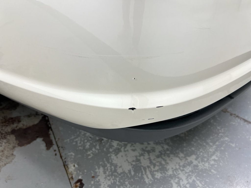 Used 2011 Buick Lucerne CXL FWD image 28