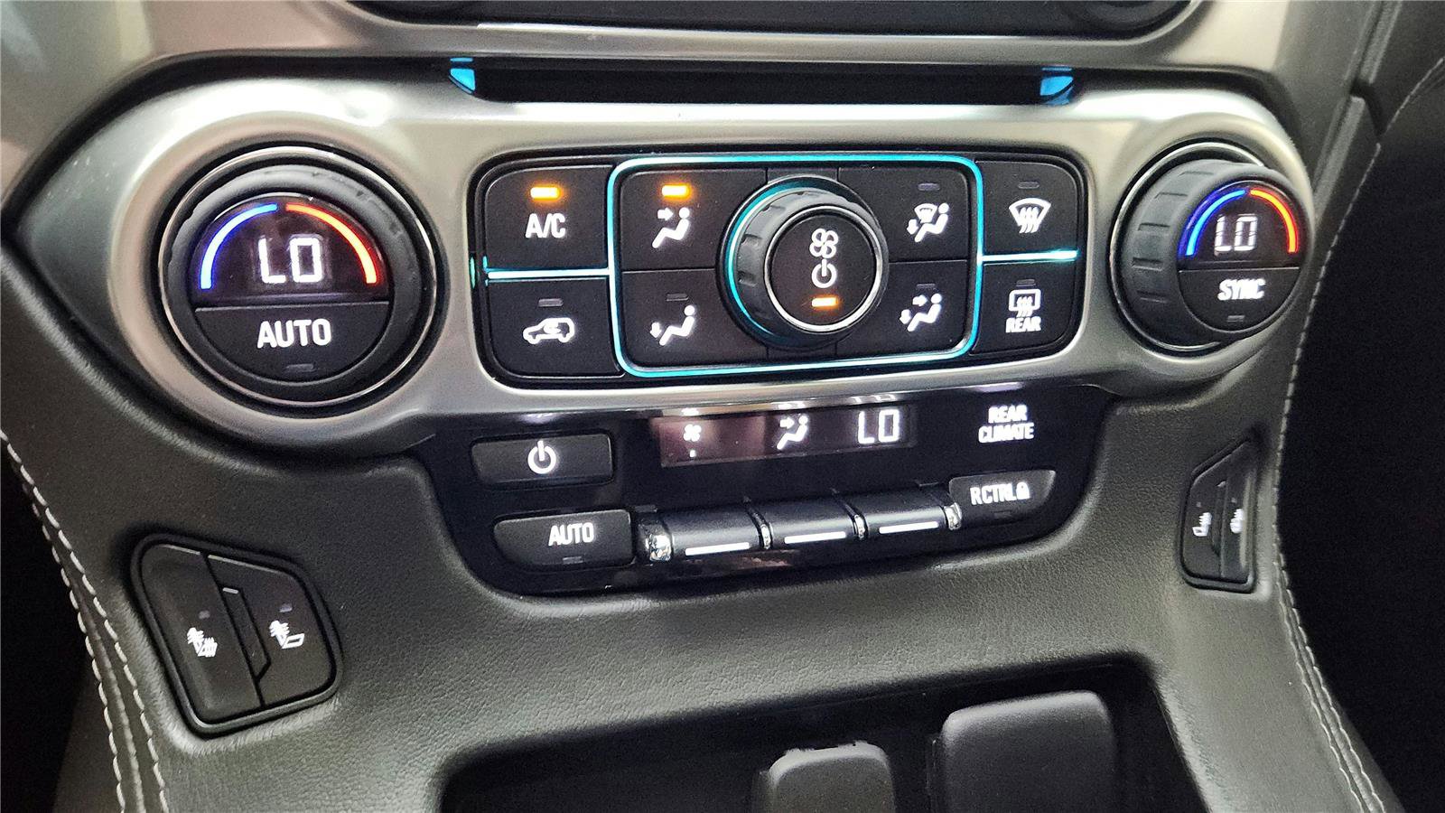 Used 2020 Chevrolet Tahoe LT AWD/4WD image 46