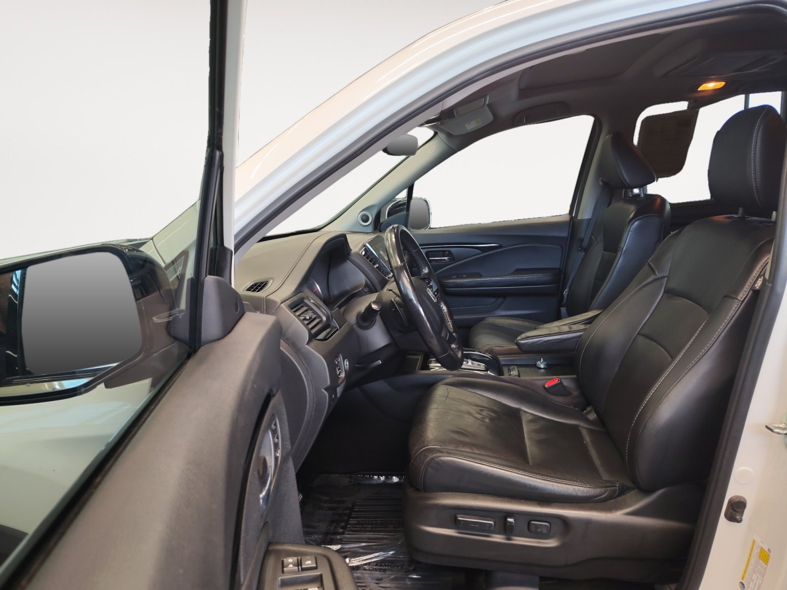 Used 2019 Honda Pilot Elite image 24