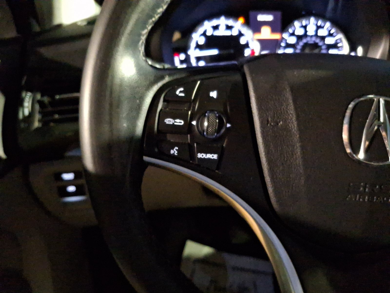 Used 2020 Acura MDX SH-AWD image 25