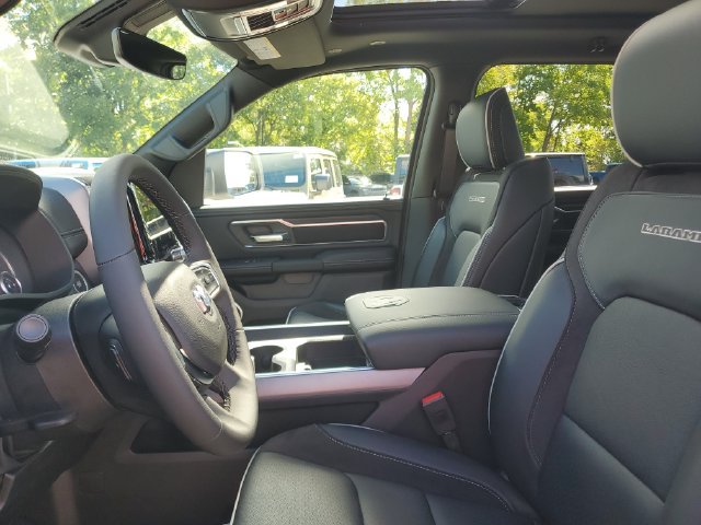 New 2026 RAM 1500 Laramie w/ Sport Appearance Package AWD/4WD image 17