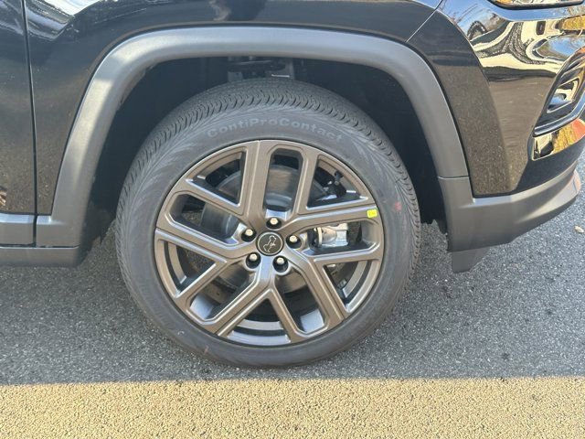 New 2026 Jeep Compass Limited image 12