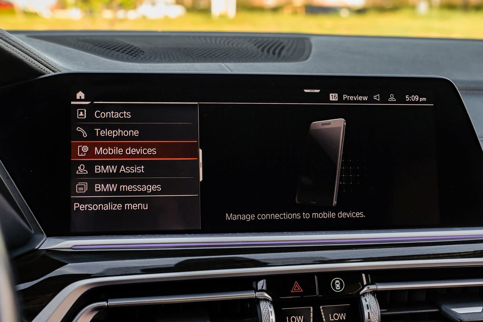 Used 2021 BMW X7 M50i w/ Executive Package image 33