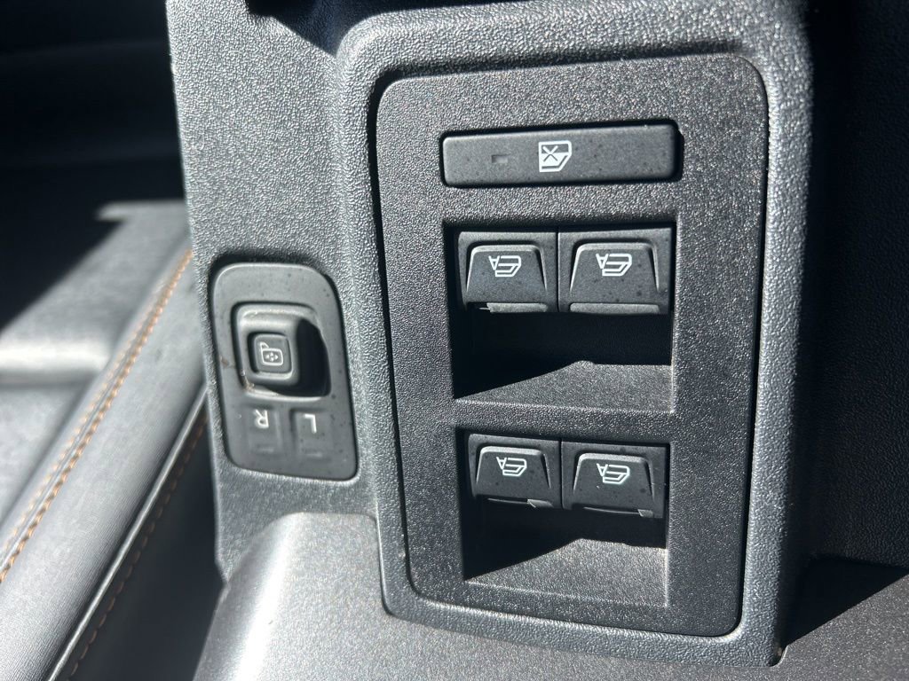 Used 2021 Ford Bronco Badlands image 14