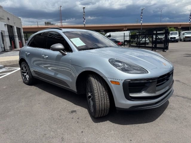 Used 2024 Porsche Macan Turbo image 3