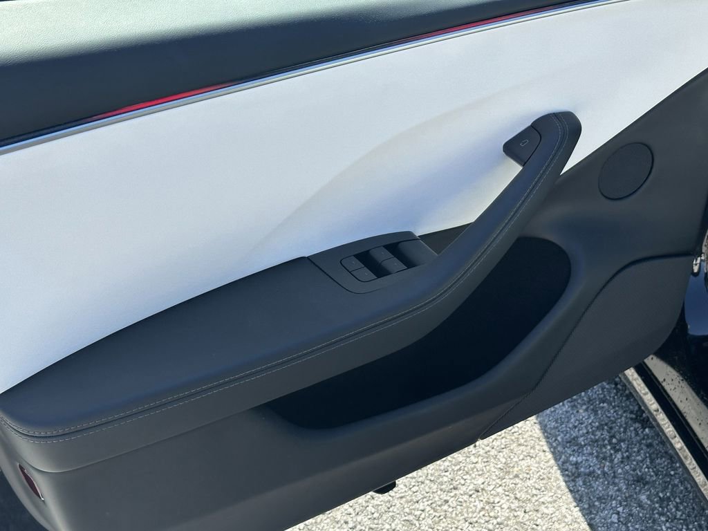 Used 2024 Tesla Model 3 Performance image 11