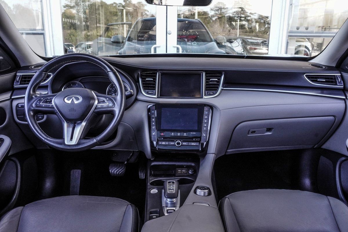 Used 2023 INFINITI QX50 Luxe image 5