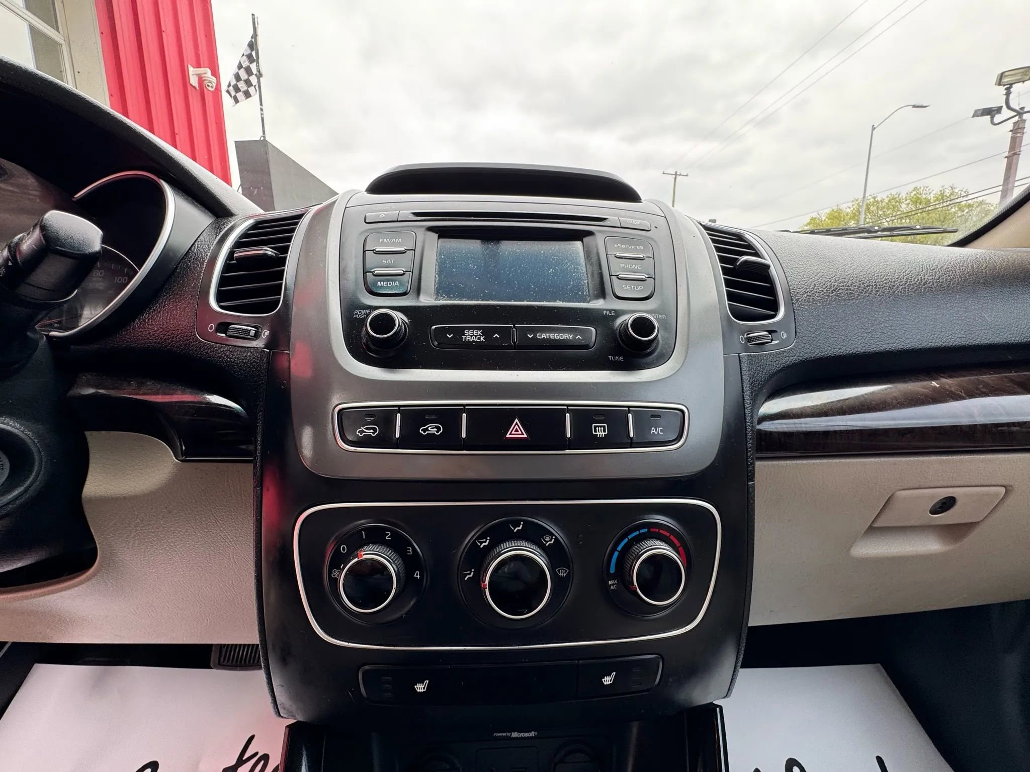 Used 2015 Kia Sorento LX image 15