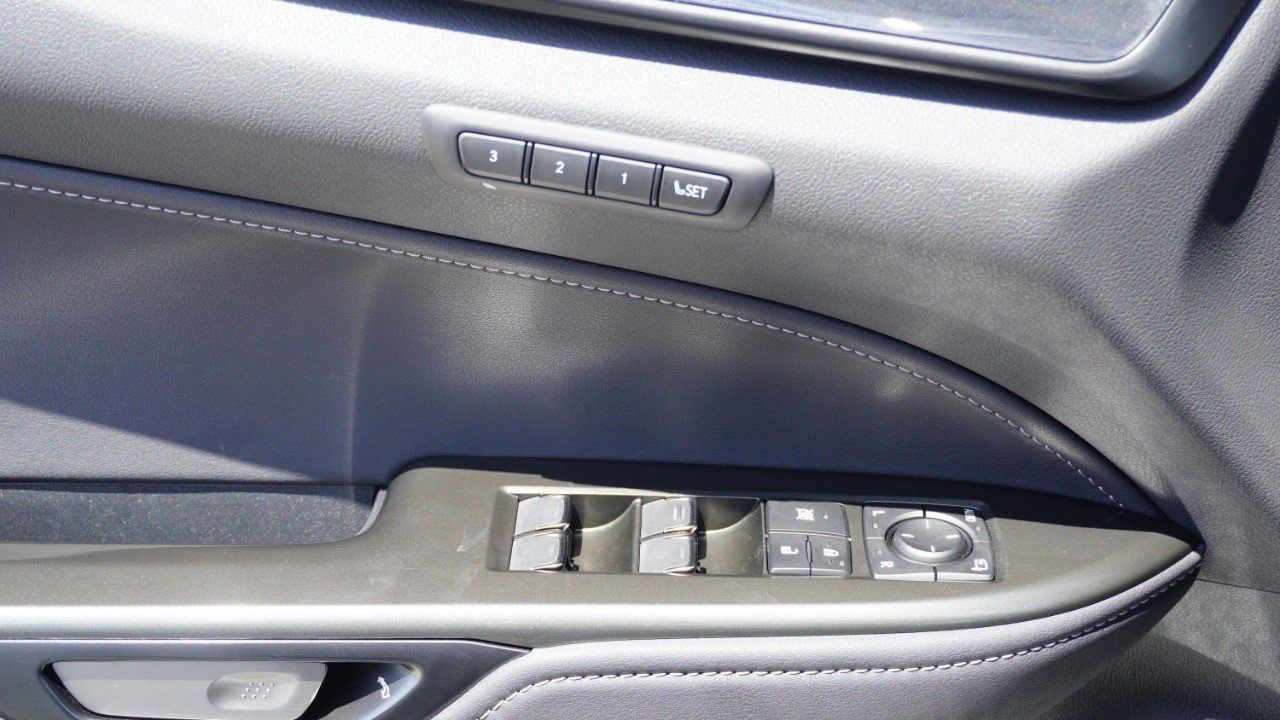 Used 2025 Lexus NX 350h AWD w/ Accessory Package (2T) image 22