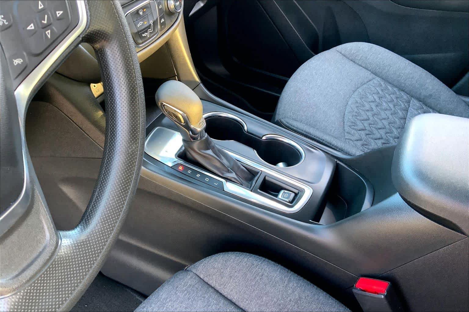 Used 2023 Chevrolet Equinox LT FWD image 16