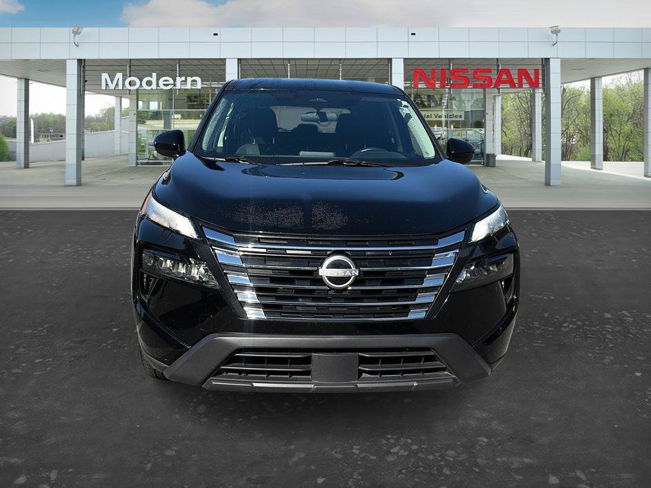 Certified 2025 Nissan Rogue SV FWD image 8