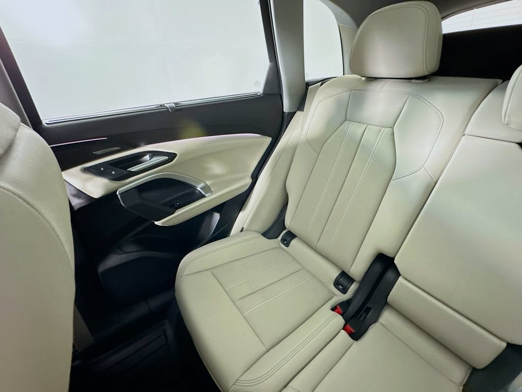 Used 2025 Audi Q5 Premium Plus AWD/4WD image 12