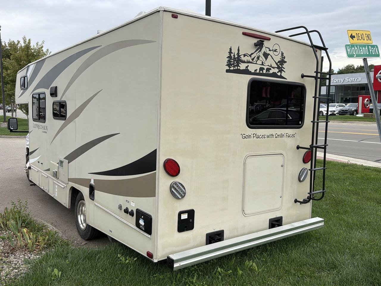 Used 2018 Ford E-350 and Econoline 350 Super Duty w/ Motorhome Prep Package RWD image 7