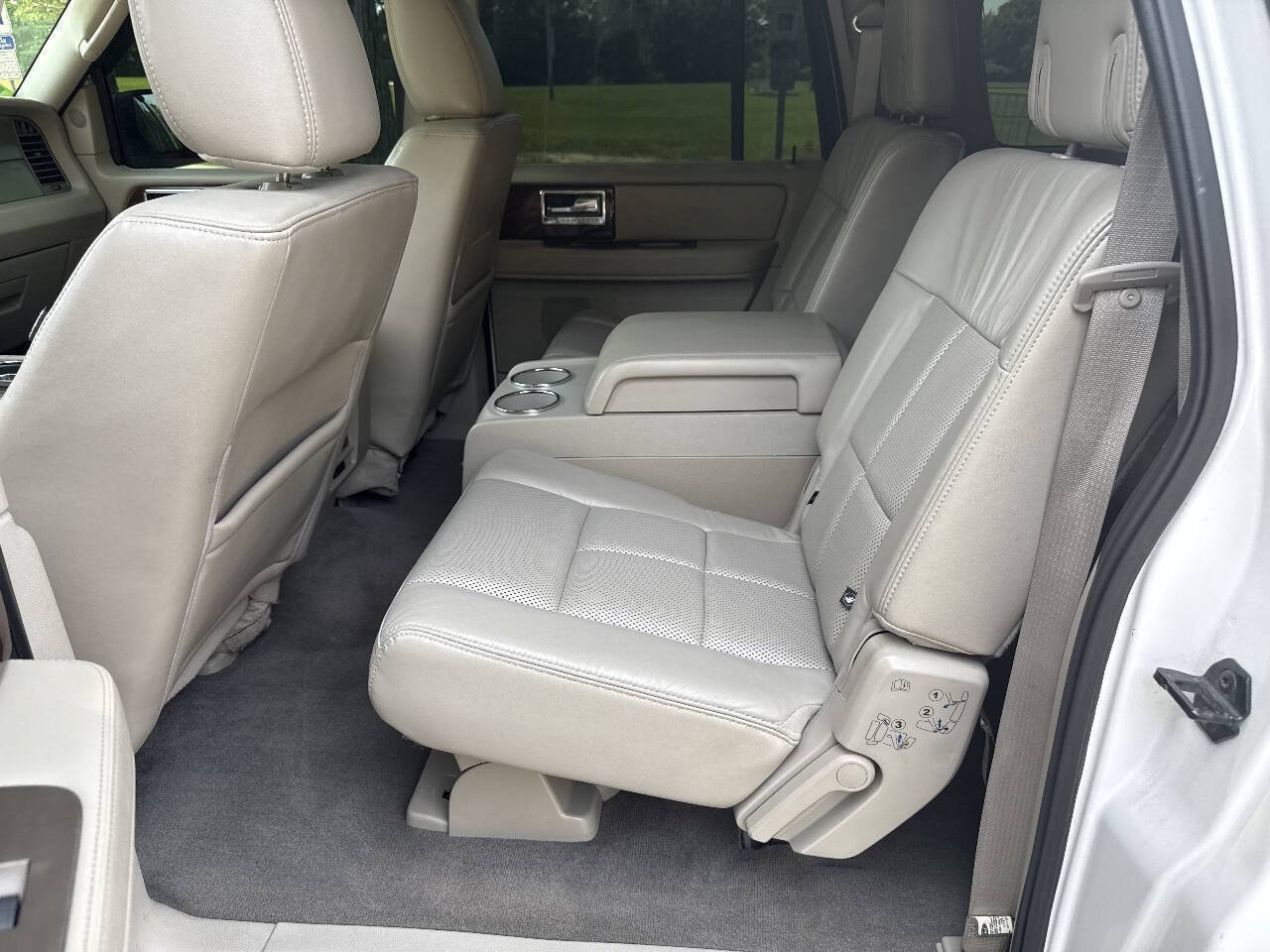Used 2013 Lincoln Navigator L 2WD w/ HD Trailer Tow Pkg image 15