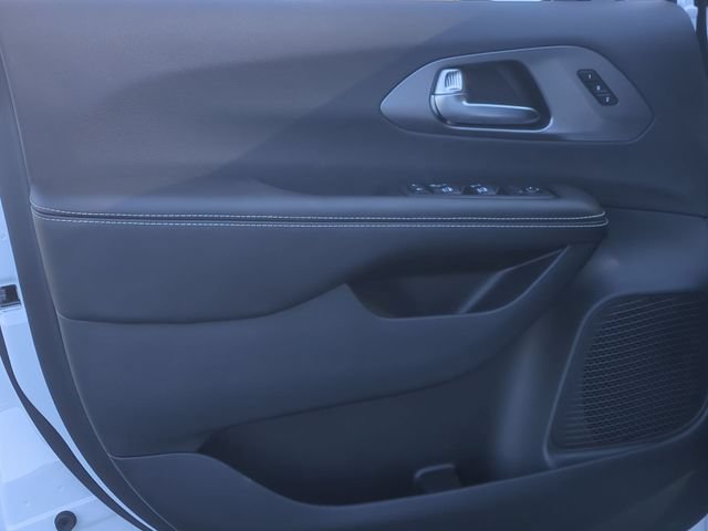New 2026 Chrysler Pacifica Select w/ S Appearance Package FWD image 30