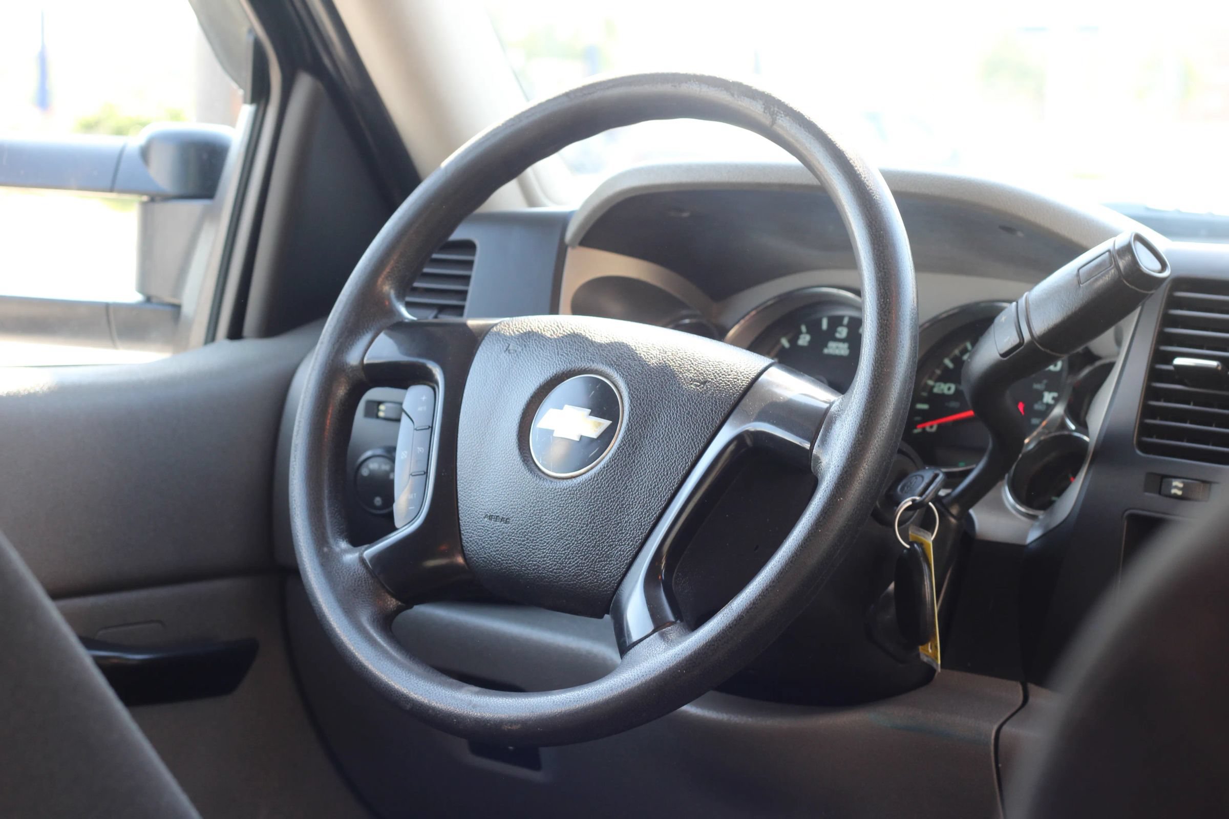 Used 2011 Chevrolet Silverado 2500 W/T w/ Snow Plow Prep Package AWD/4WD image 14