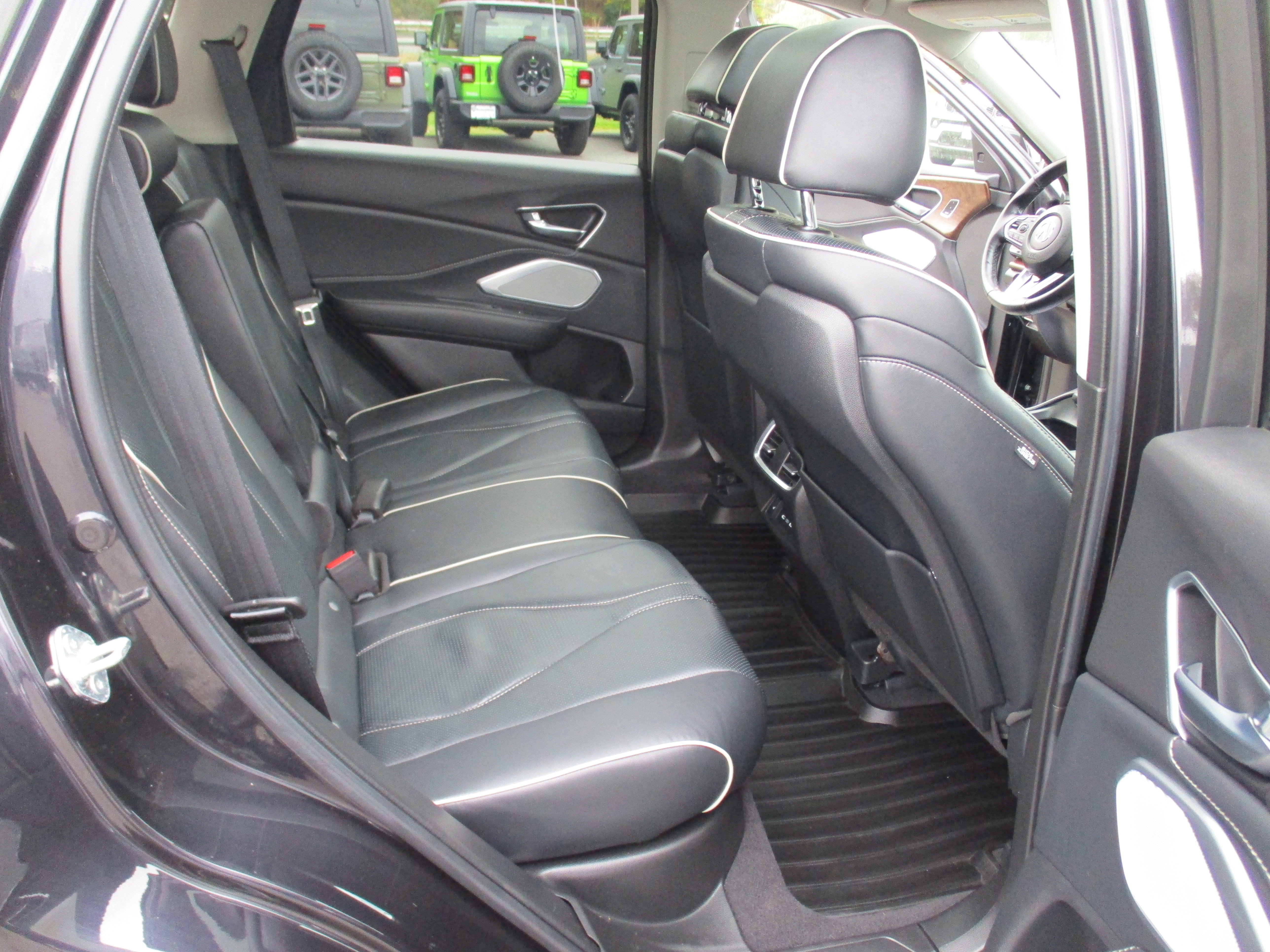 Used 2023 Acura RDX AWD w/ Advance Package image 15