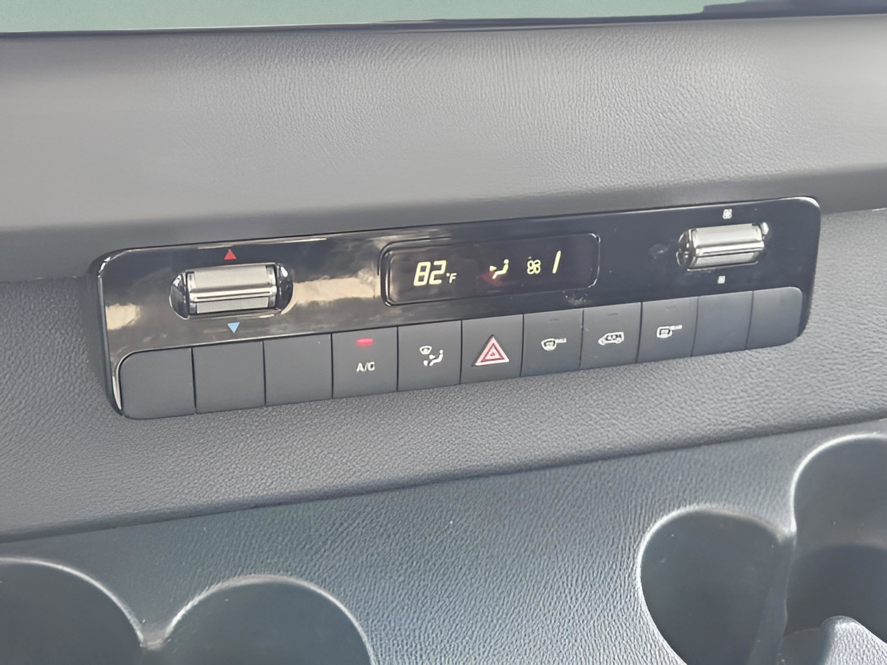 Used 2023 Mercedes-Benz Sprinter 144 Cargo image 14