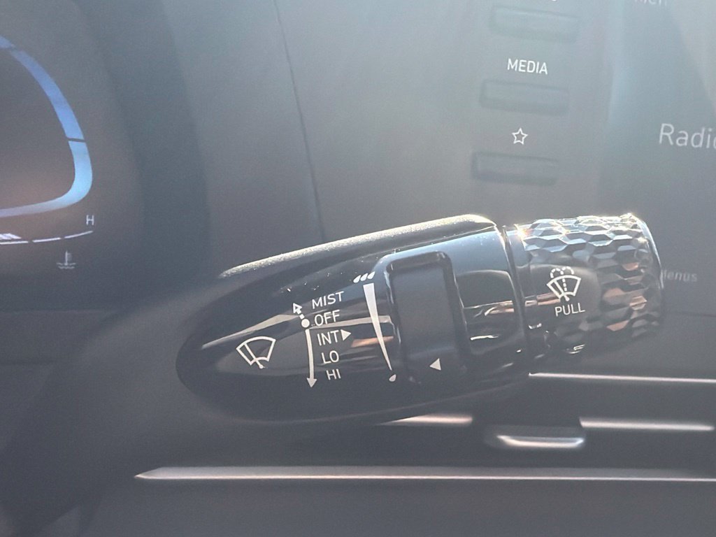 New 2026 Hyundai Elantra SE FWD image 31
