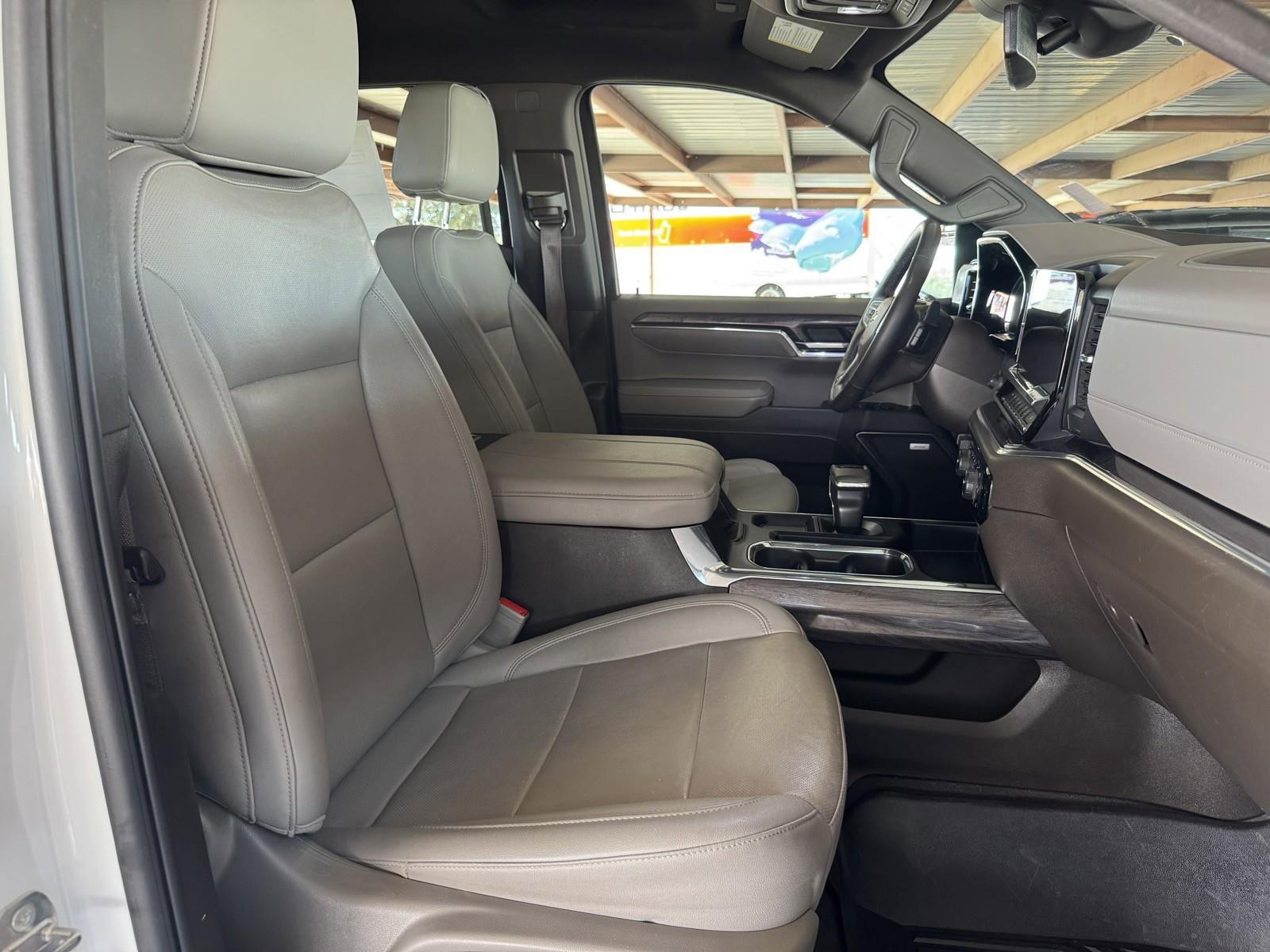 Used 2024 Chevrolet Silverado 1500 LTZ image 38