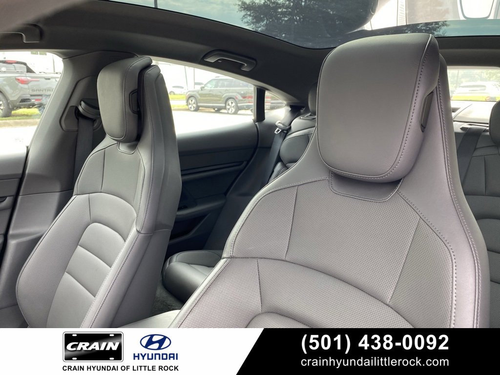 Used 2020 Porsche Taycan 4S w/ Premium Package image 25