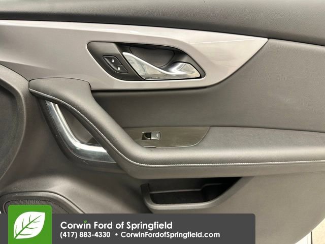 Used 2025 Chevrolet Blazer LT image 11