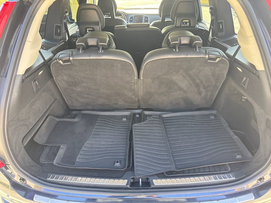 Used 2016 Volvo XC90 T6 Momentum w/ Momentum Plus Package image 27