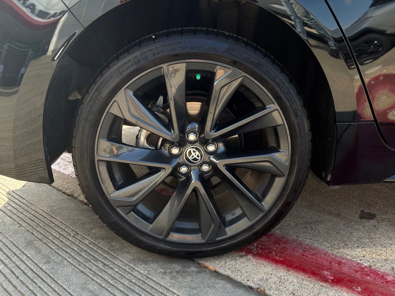 Used 2024 Toyota Corolla SE w/ SE Package image 9