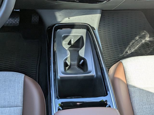 New 2025 Volkswagen ID.4 Pro image 18