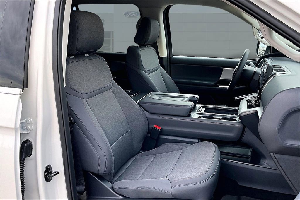 New 2025 Ford Expedition Max Active image 12