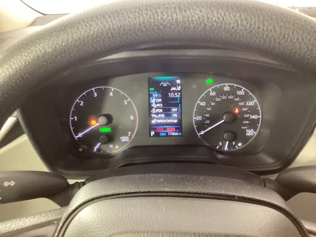 Used 2025 Toyota Corolla LE FWD image 18