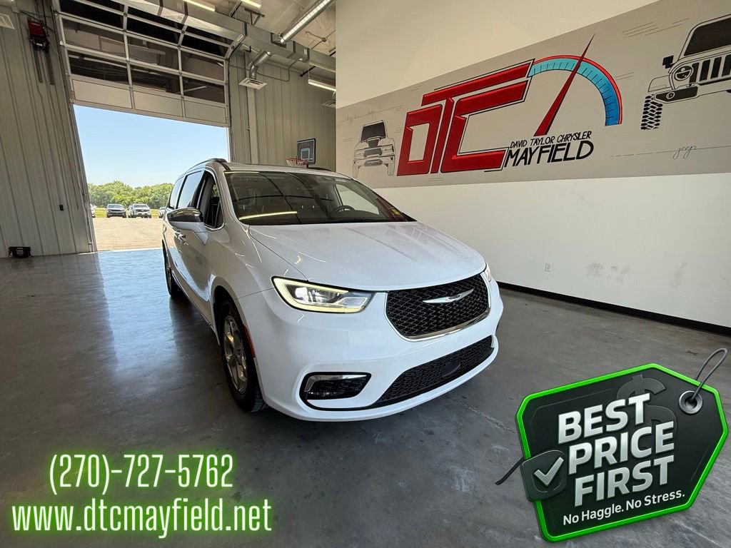 Used 2022 Chrysler Pacifica Limited FWD image 1