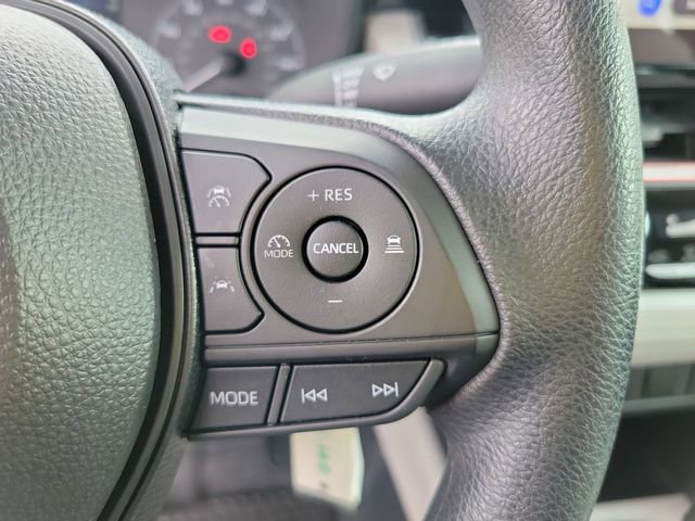 Used 2024 Toyota Corolla Cross L image 26