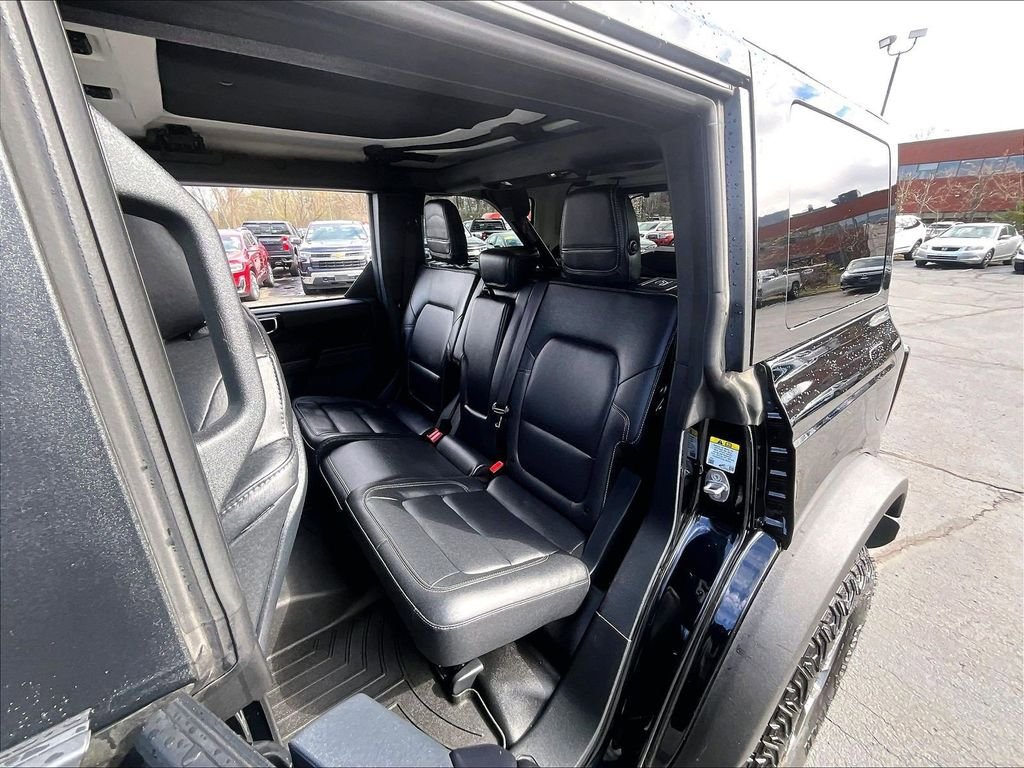 Used 2025 Ford Bronco Badlands AWD/4WD image 14