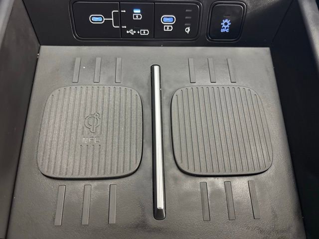 Used 2025 Hyundai Santa Fe Limited image 39