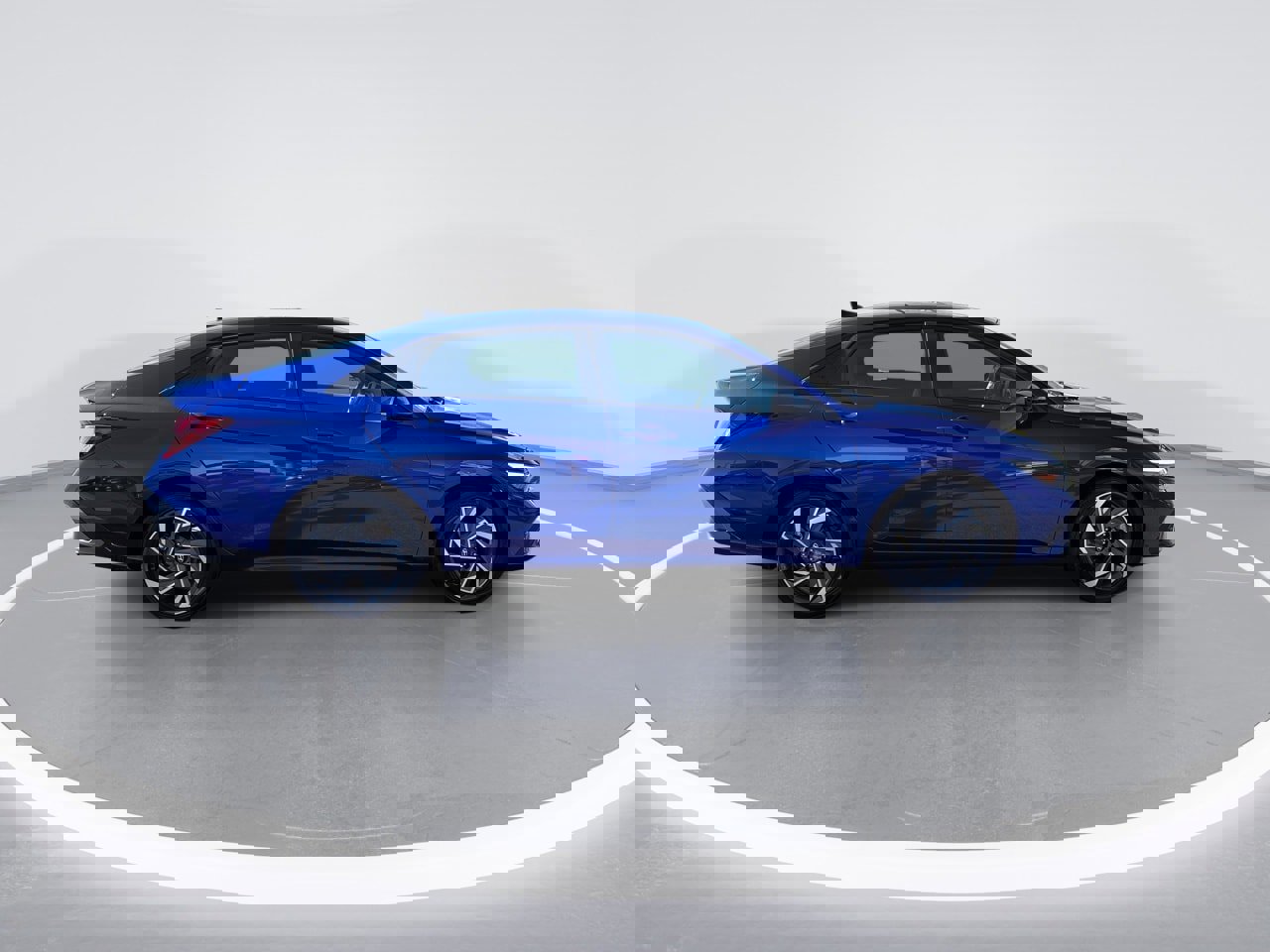 Certified 2025 Hyundai Elantra Sport image 9