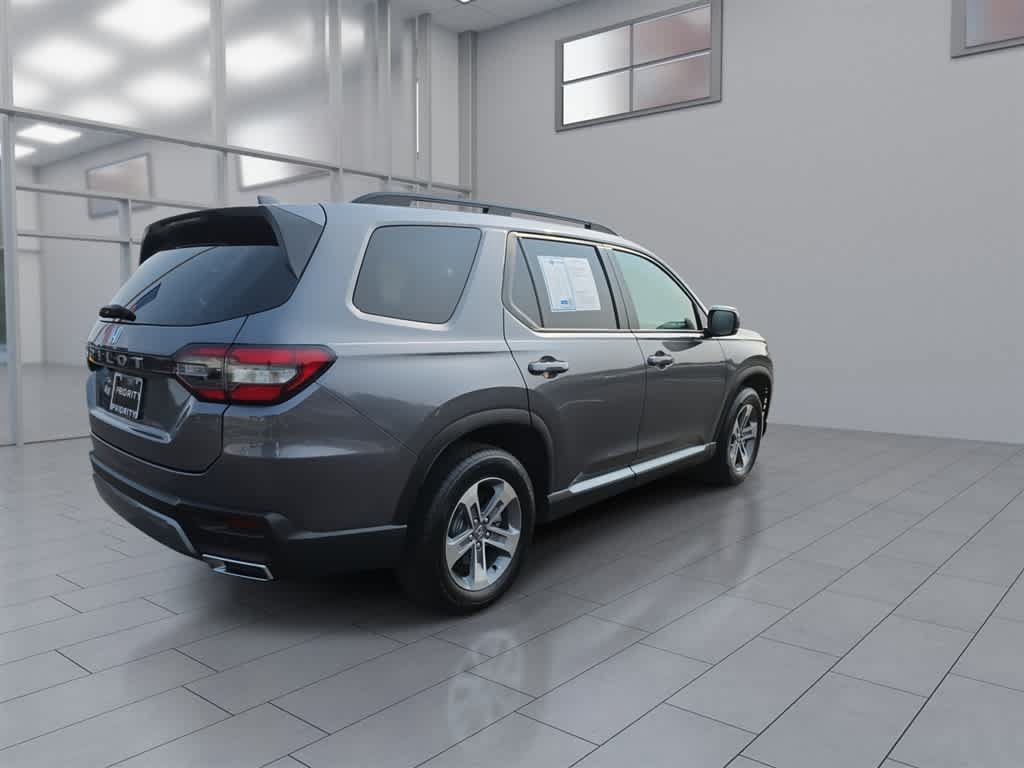 Certified 2026 Honda Pilot EX-L image 9