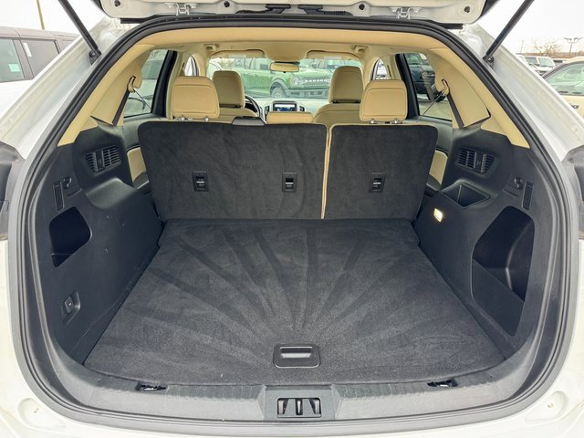 Certified 2024 Ford Edge SE image 18