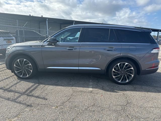 Used 2024 Lincoln Aviator Reserve w/ Equipment Group 201A image 3