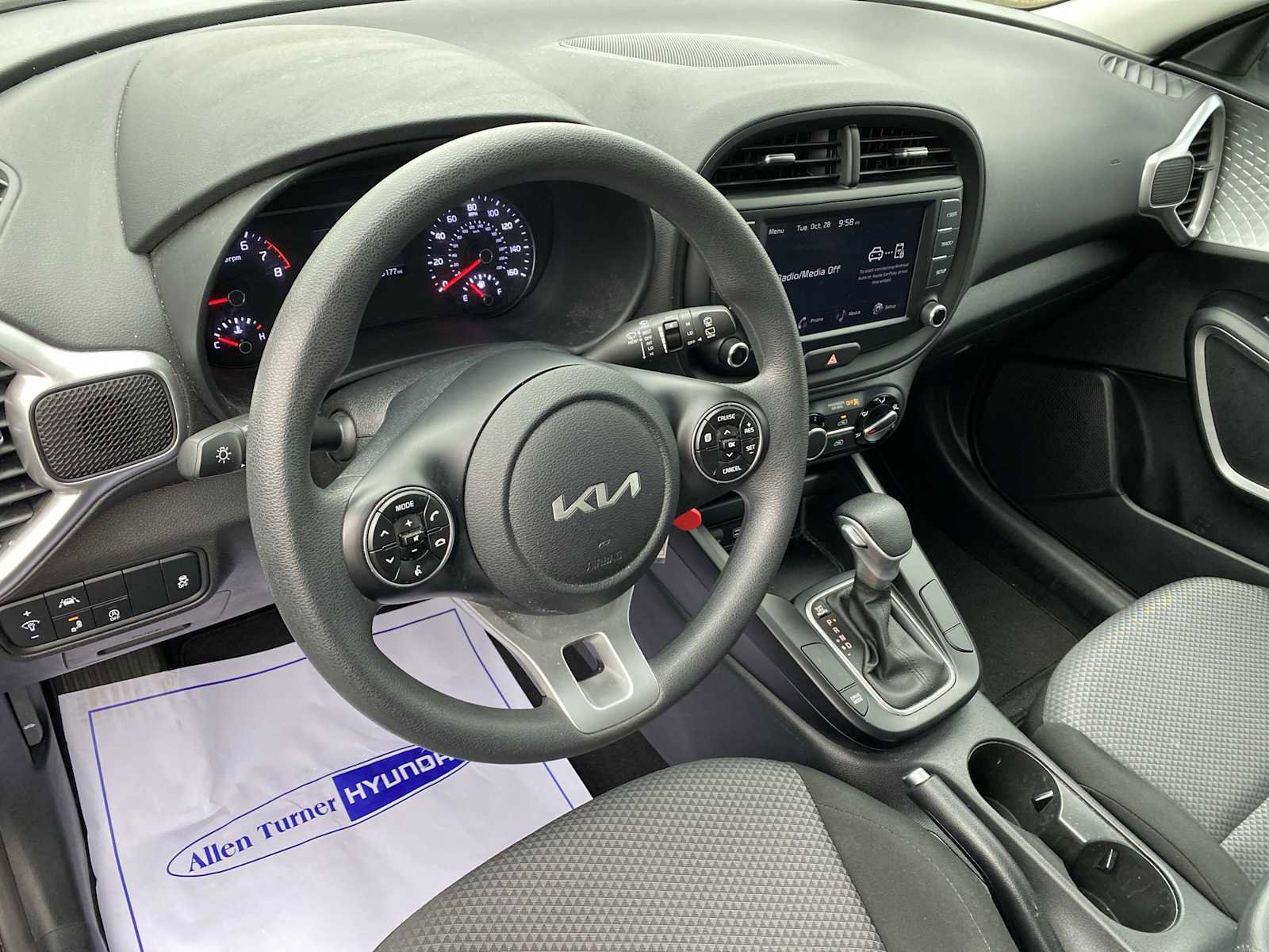 Used 2022 Kia Soul LX w/ Technology Package image 12