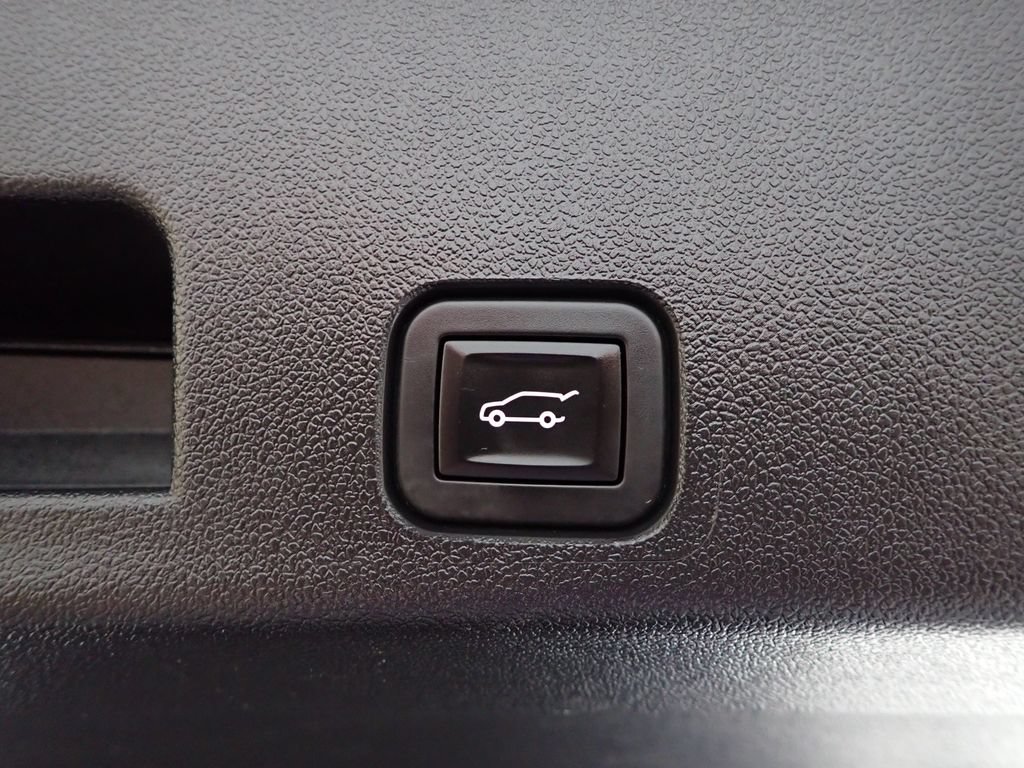 Used 2025 Chevrolet Traverse Z71 AWD/4WD image 17