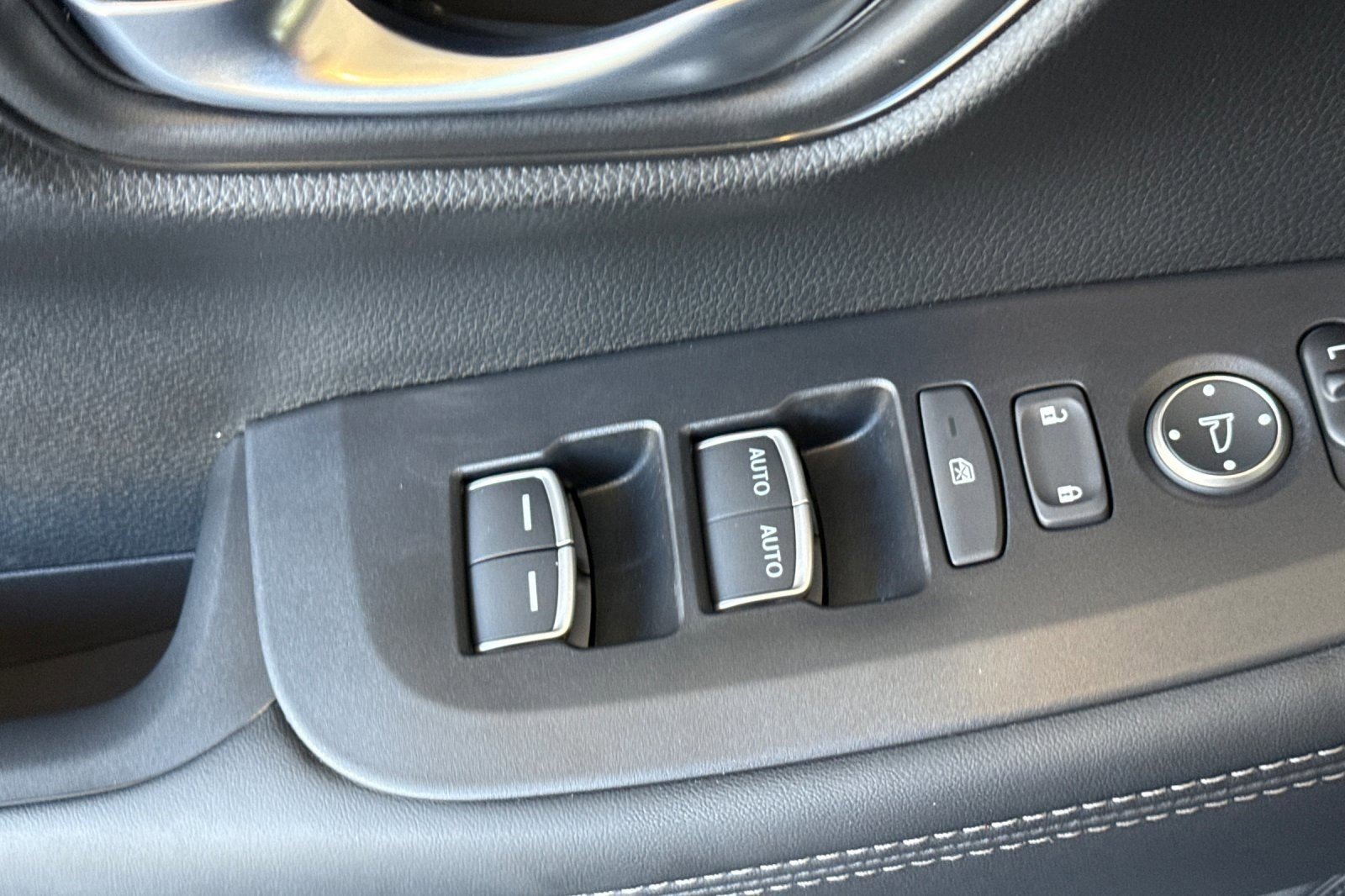 Certified 2026 Honda HR-V EX-L image 14