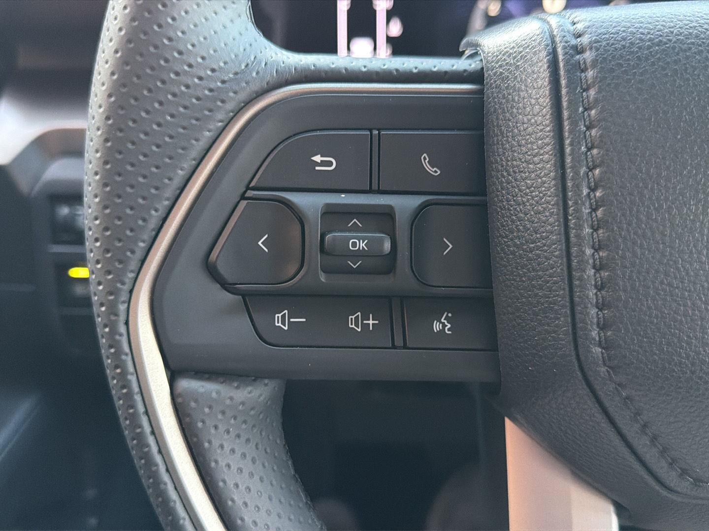 New 2026 Toyota 4Runner SR5 AWD/4WD image 18