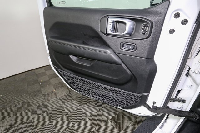 Used 2021 Jeep Wrangler Unlimited Sahara image 34