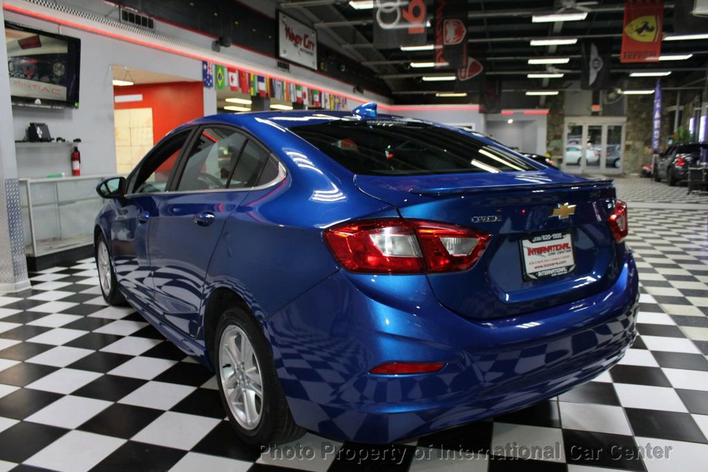 Used 2018 Chevrolet Cruze LT w/ Sun And Sound Package image 6