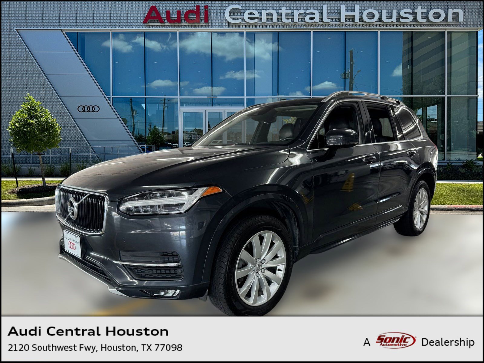 Used 2017 Volvo XC90 T6 Momentum w/ Vision Package